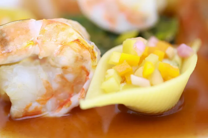 Crevettes marinées, cumin, agrumes, — Restaurant Le Pastel Toulon